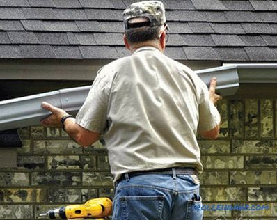 Како поправити одводе на кров